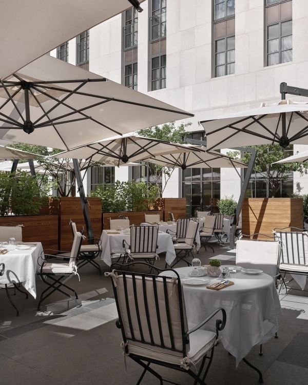 Пятизвездочные отели Москвы с открытыми террасами и