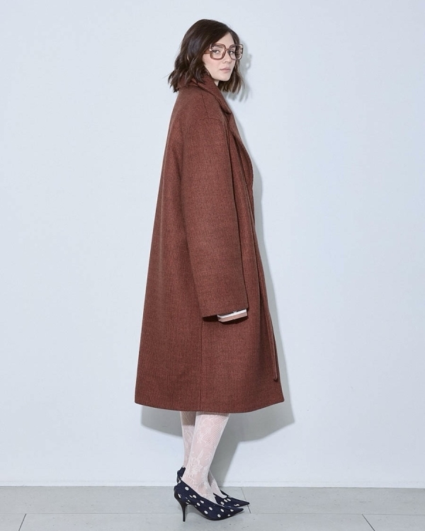 Показываем 20 модных пальто, которые выигрышно дополнят