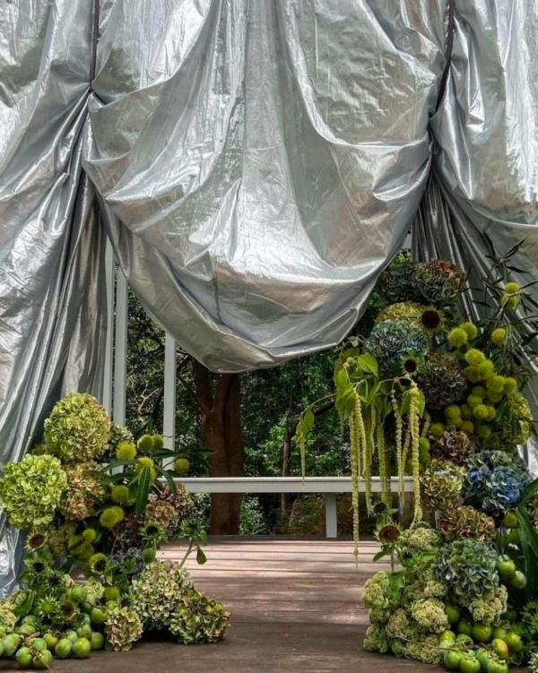 Трендовый декор — с эффектом металлик. Вдохновляемся референсами