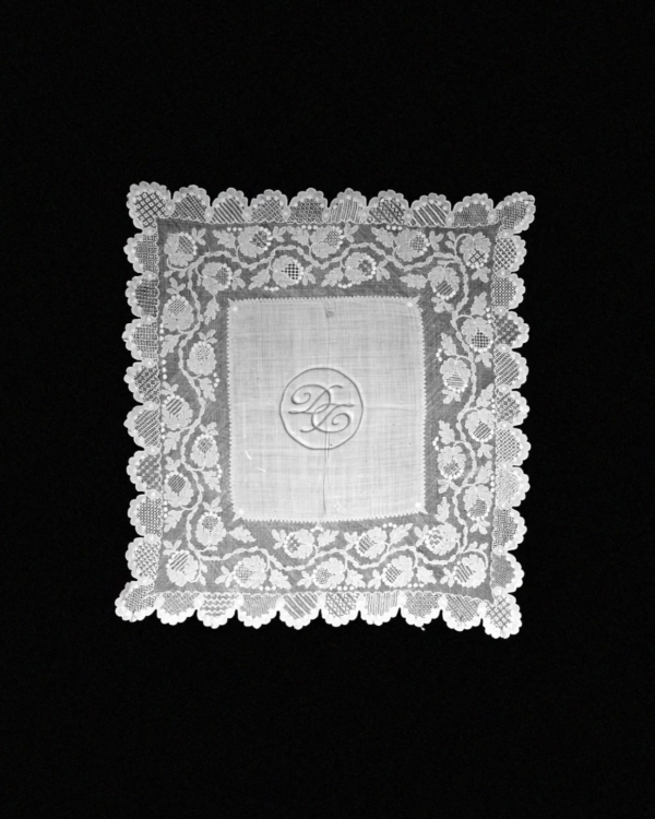 Вам письмо! 20+ минималистичных свадебных приглашений на