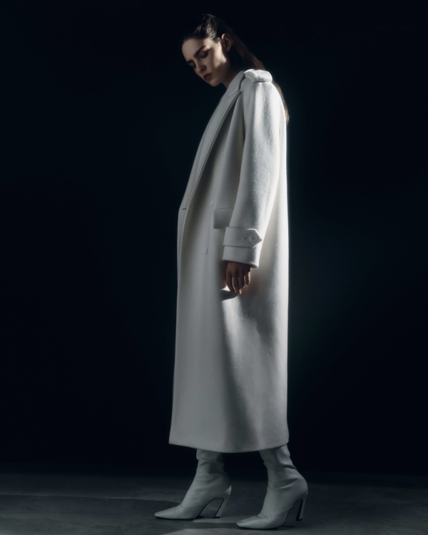 Показываем 20 модных пальто, которые выигрышно дополнят