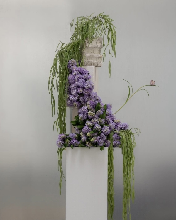 Кто создает цветочные инсталляции для мировых брендов?