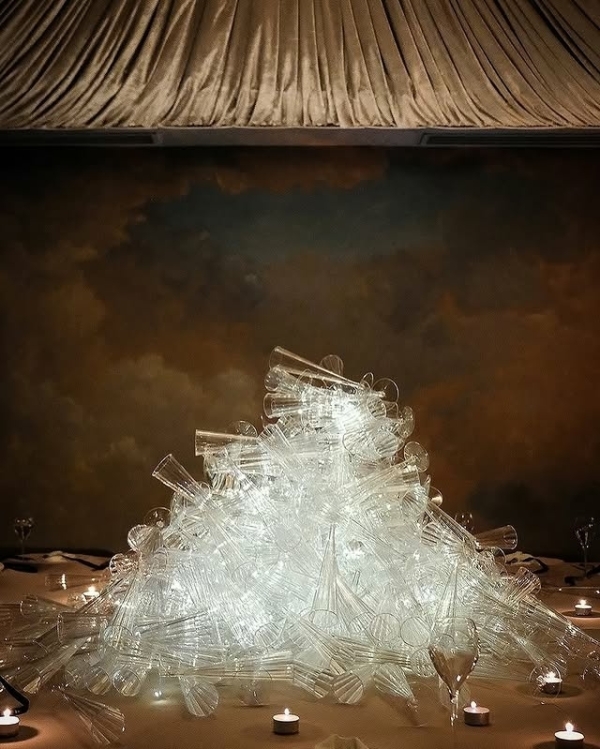 Как актуально оформить горку шампанского?