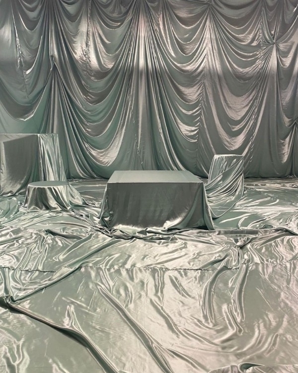 Трендовый декор — с эффектом металлик. Вдохновляемся референсами