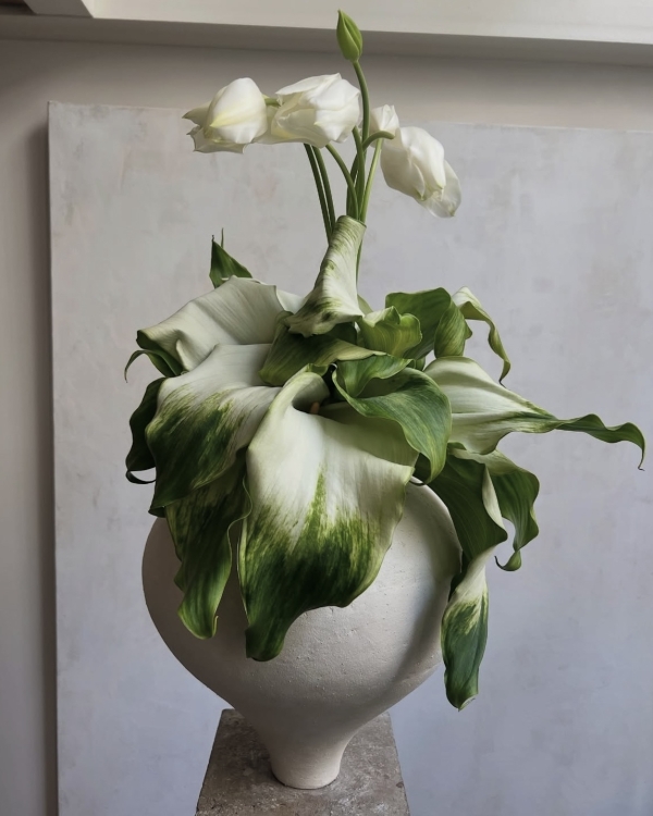 Кто создает цветочные инсталляции для мировых брендов?