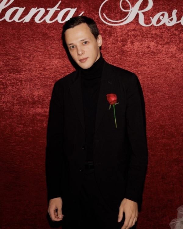 Кому доверяют снимать светскую жизнь Москвы?