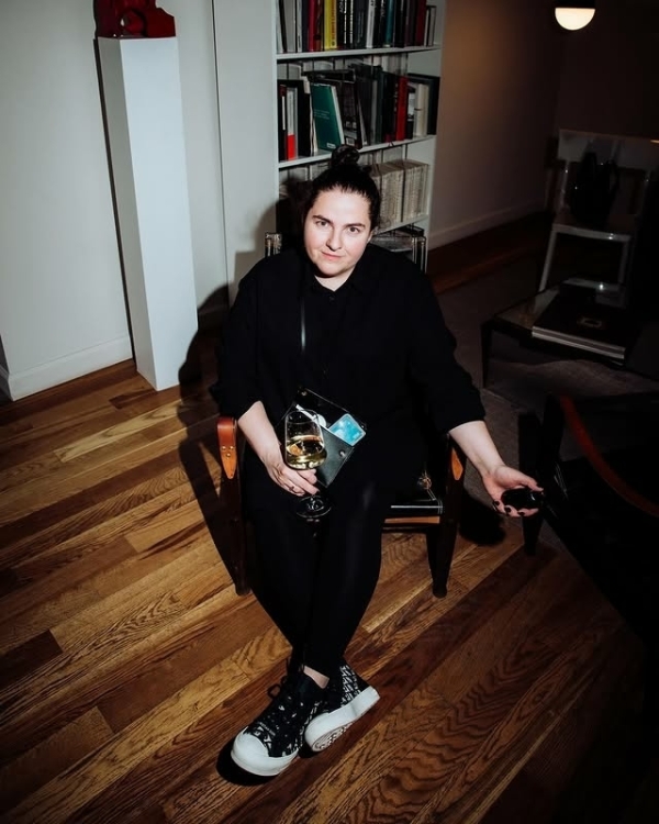 Кому доверяют снимать светскую жизнь Москвы?