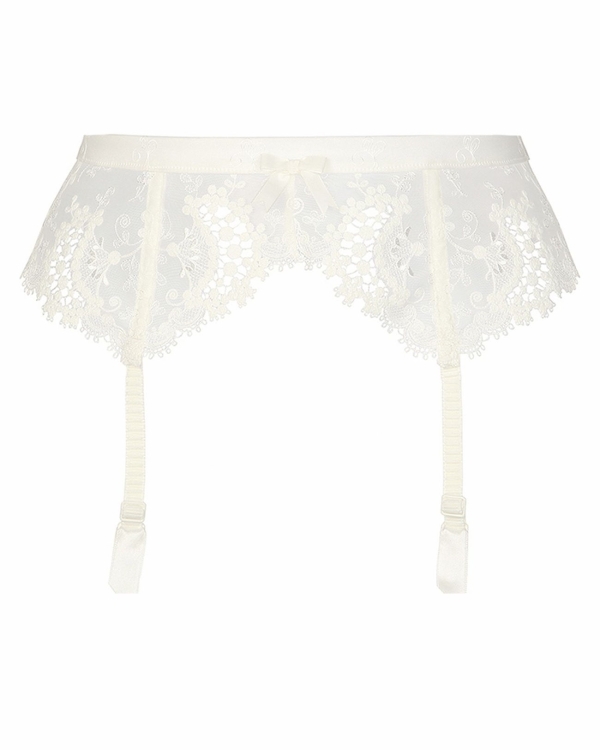 Акцент на ноги. Колготки, чулки, пояса и