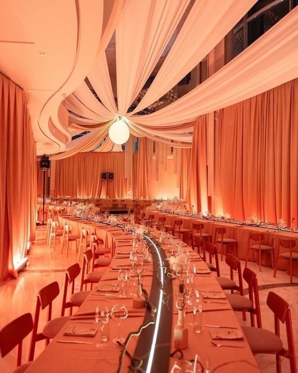 Кому доверяют снимать светскую жизнь Москвы?