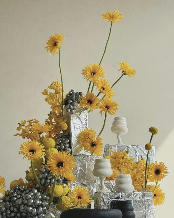 Кто создает цветочные инсталляции для мировых брендов?