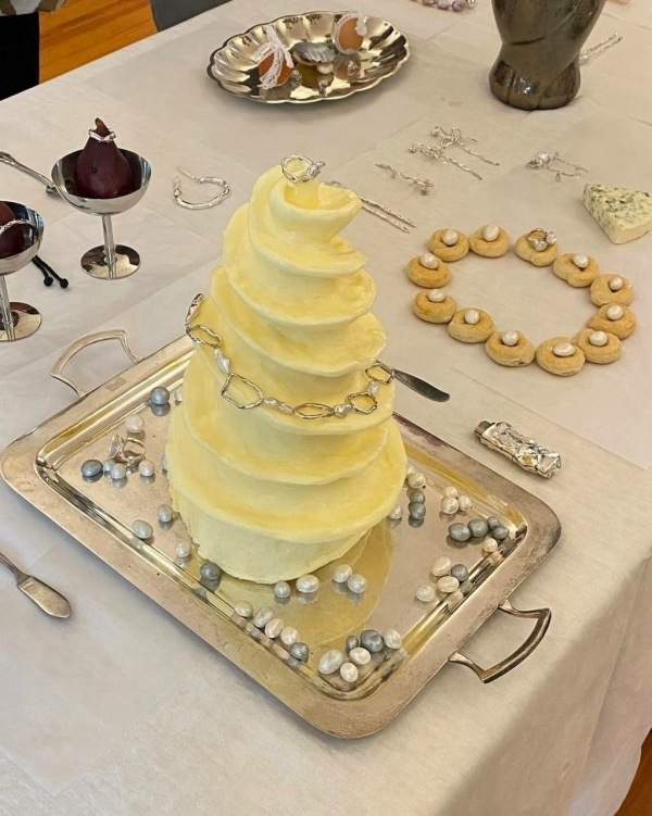 Трендовый декор — с эффектом металлик. Вдохновляемся референсами