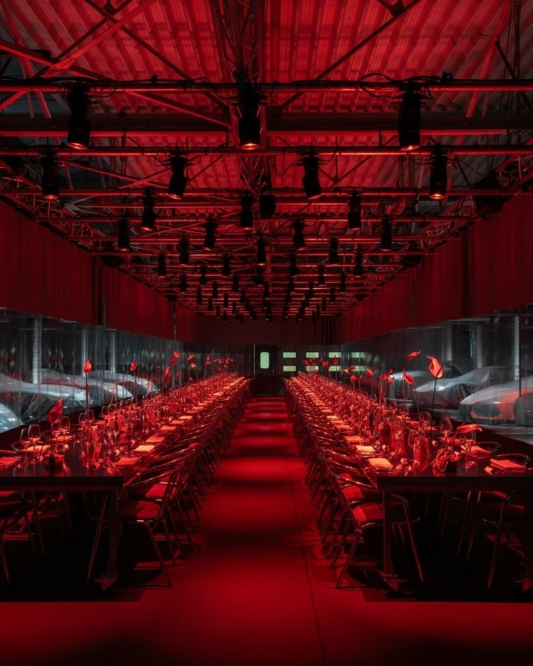 Ужин Cartier при сотне свечей и другие