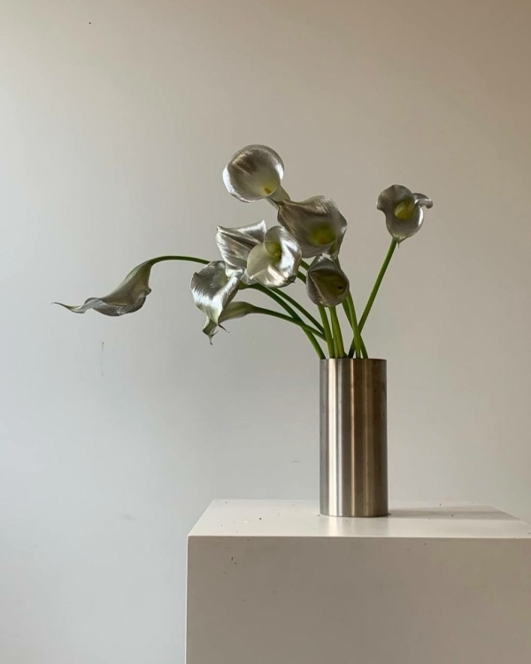 Трендовый декор — с эффектом металлик. Вдохновляемся референсами