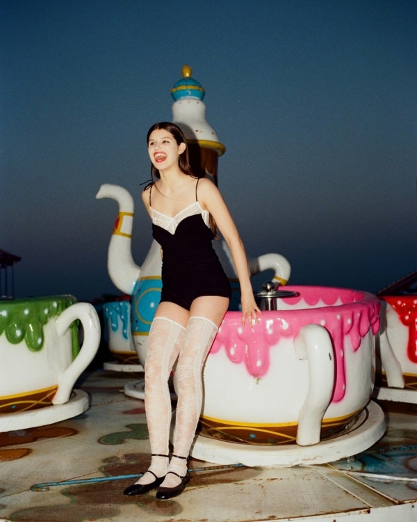 Кому доверяют снимать светскую жизнь Москвы?