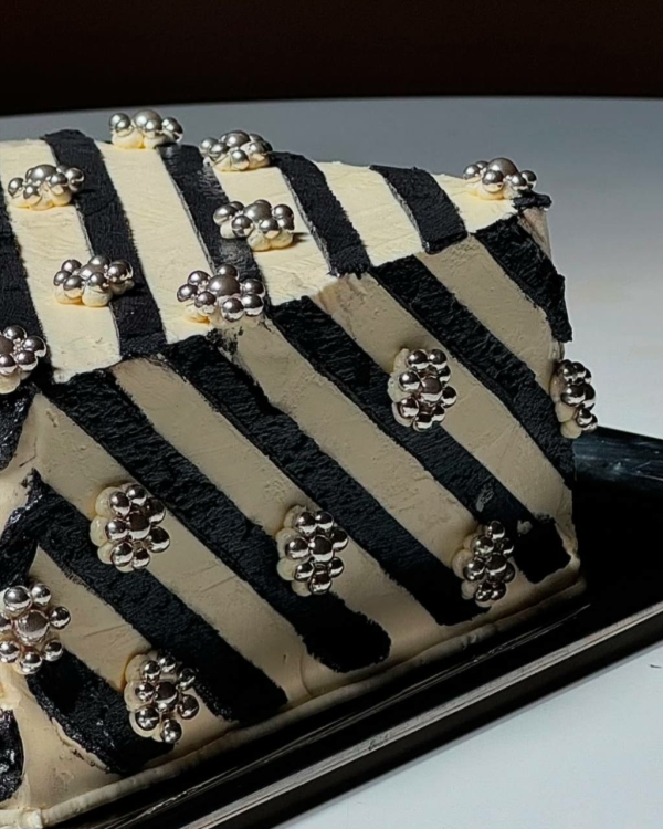 Трендовый декор — с эффектом металлик. Вдохновляемся референсами