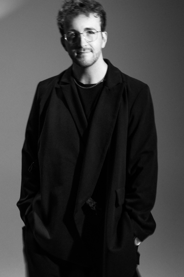 Ведущие Владислав Сапунов