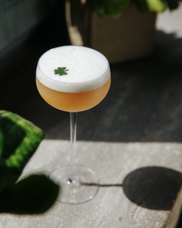 Фестиваль подруг на «Хлебозаводе», постановка «Дыры» в