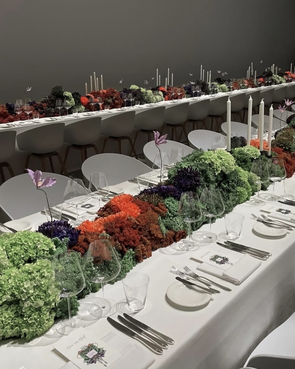 Кто создает цветочные инсталляции для мировых брендов?