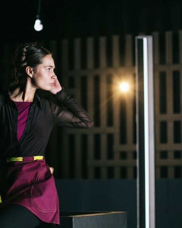 Фестиваль подруг на «Хлебозаводе», постановка «Дыры» в