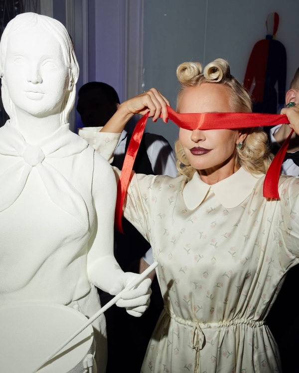 Кому доверяют снимать светскую жизнь Москвы?