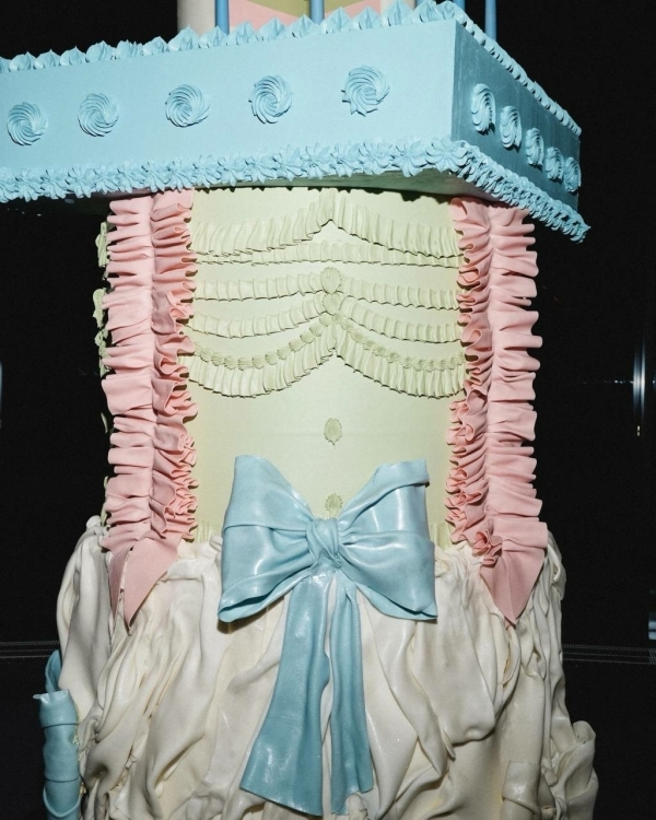 Текстильная инсталляция на ужине от Jil Zander