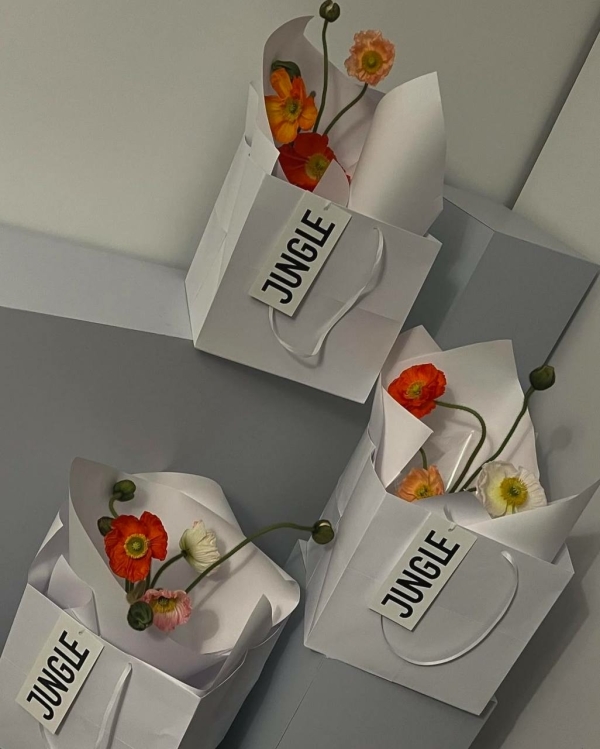 Какие цветы дарить, чтобы они не завяли