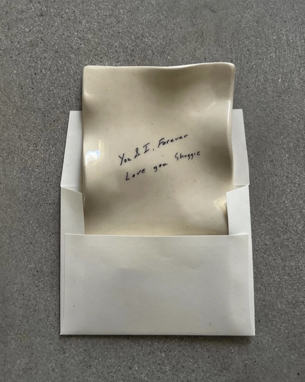 Вам письмо! 20+ минималистичных свадебных приглашений на