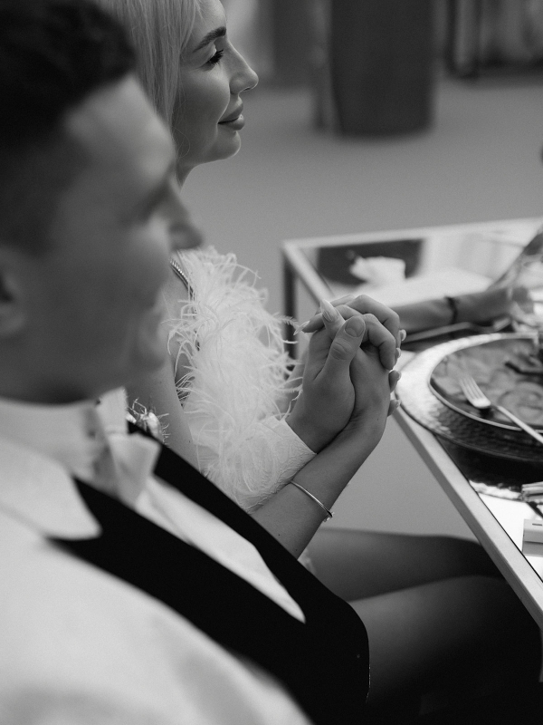 Ведущие Владислав Сапунов