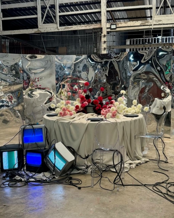 Трендовый декор — с эффектом металлик. Вдохновляемся референсами