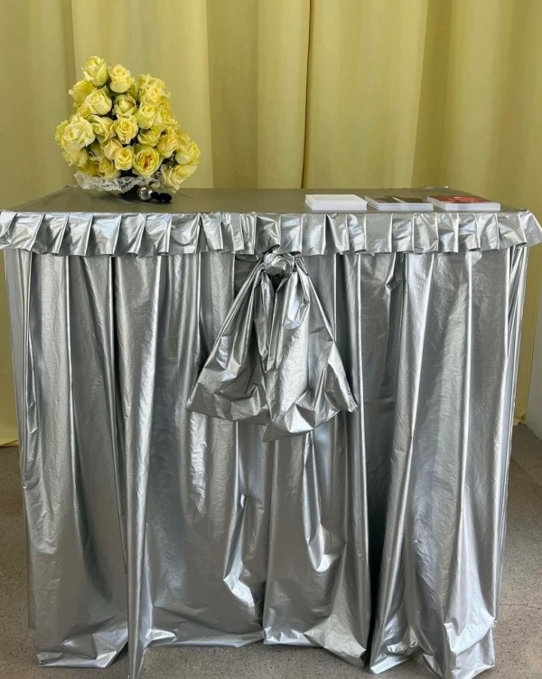 Трендовый декор — с эффектом металлик. Вдохновляемся референсами