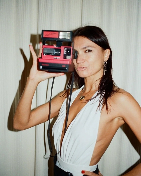 Кому доверяют снимать светскую жизнь Москвы?