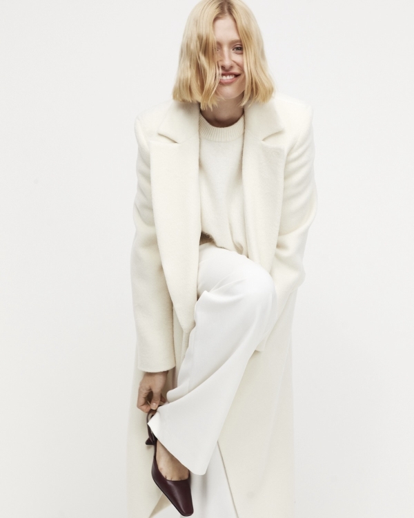 Показываем 20 модных пальто, которые выигрышно дополнят