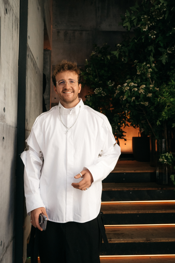 Ведущие Владислав Сапунов