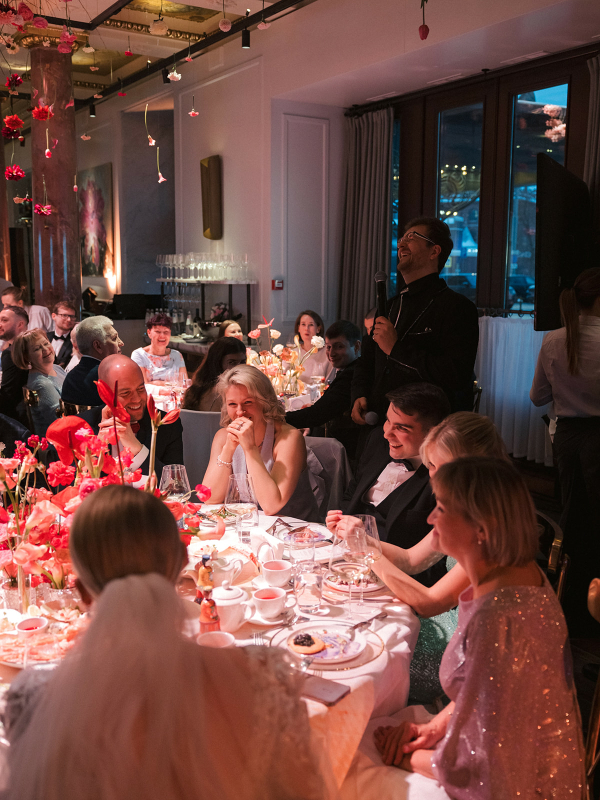 Ведущие Владислав Сапунов