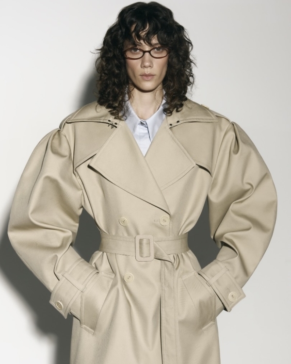 Не бежевым едины. Интересные тренчи для невест,