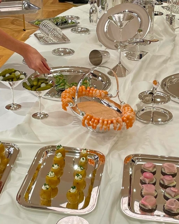 Трендовый декор — с эффектом металлик. Вдохновляемся референсами