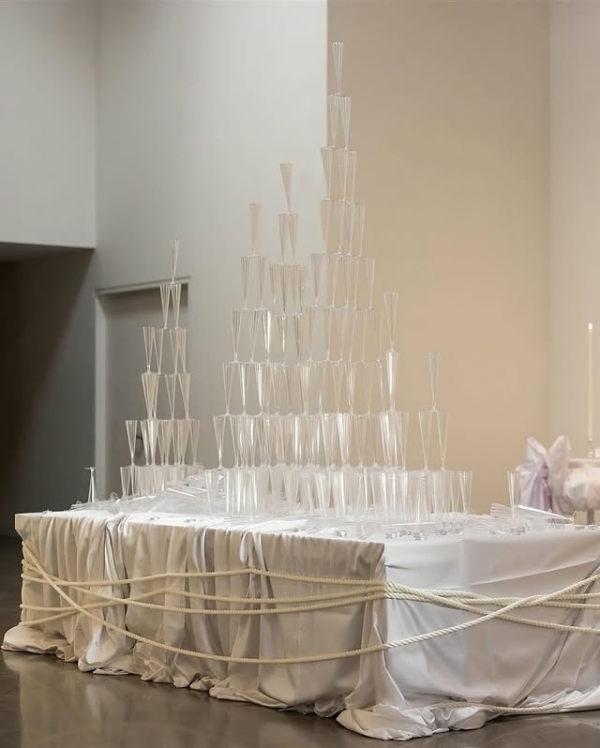 Как актуально оформить горку шампанского?