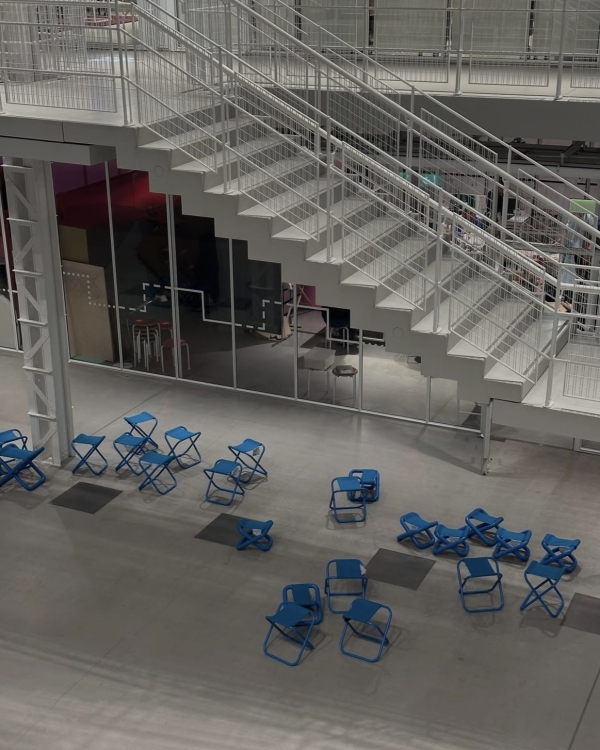 Фестиваль подруг на «Хлебозаводе», постановка «Дыры» в