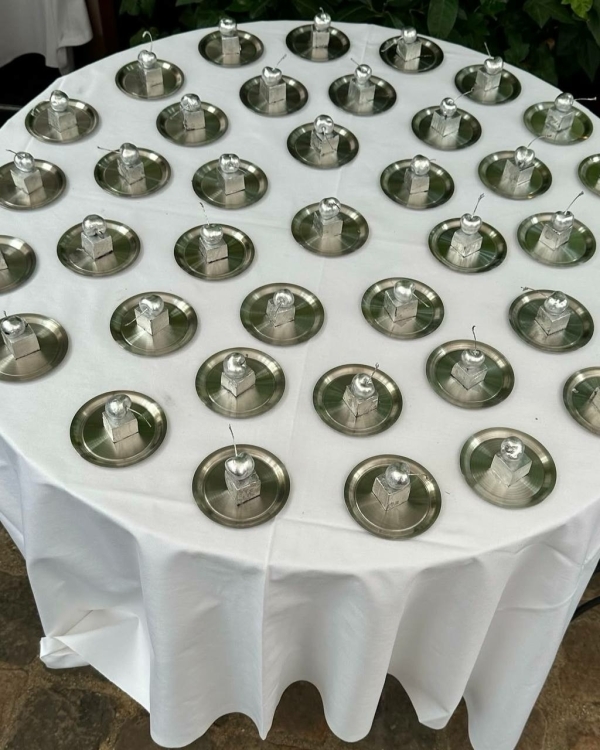 Трендовый декор — с эффектом металлик. Вдохновляемся референсами