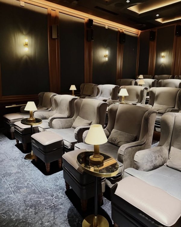 Весенняя ярмарка украшений в «Кривоколенном» и другие