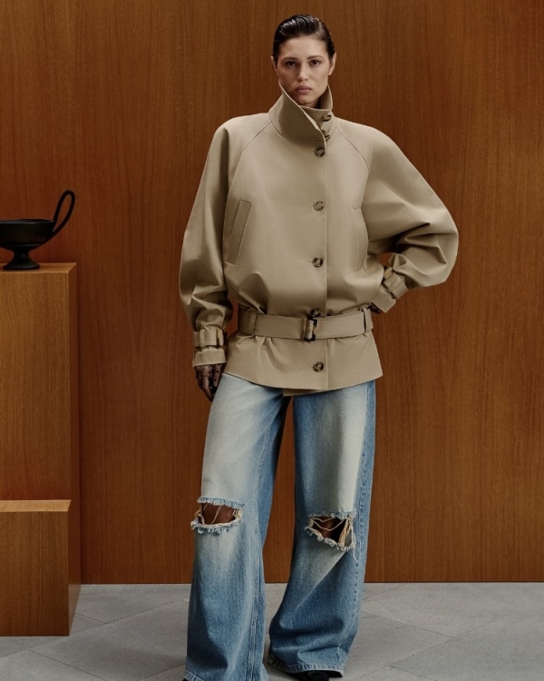 Светлая верхняя одежда на весну 2026: 30+