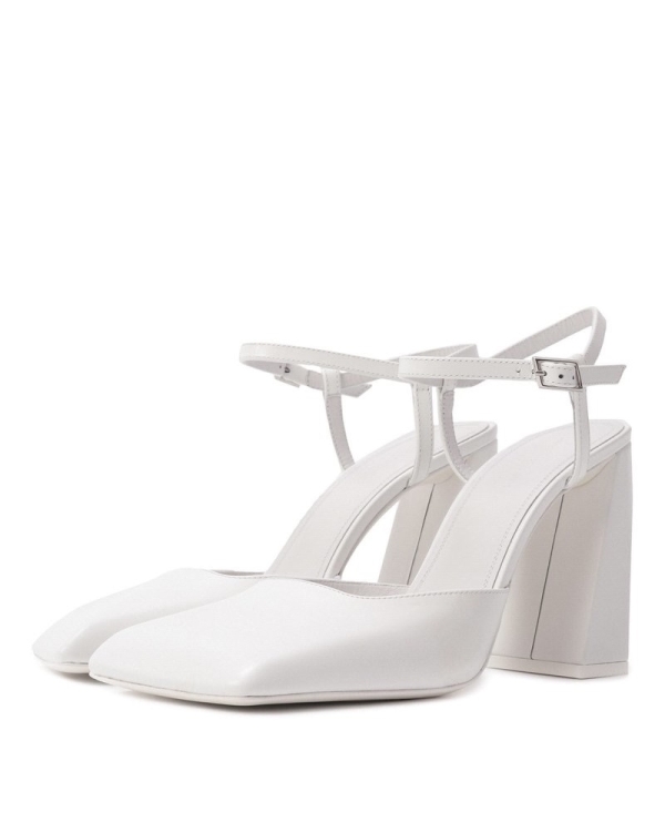 Нашли красивые свадебные туфли, в которых не