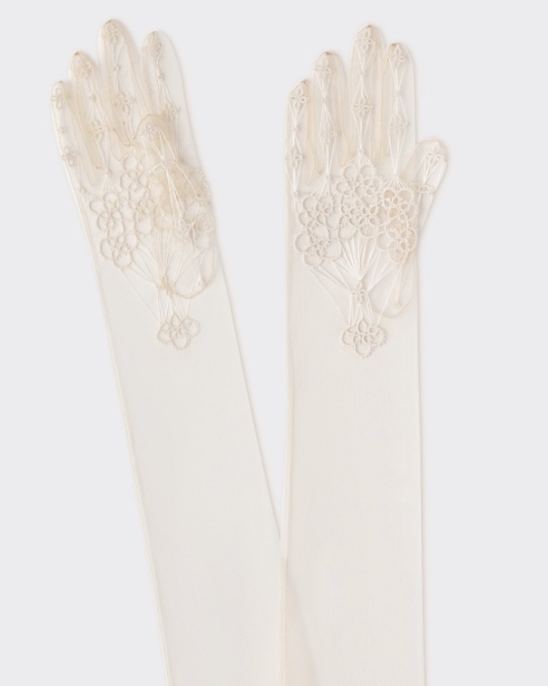 Время распускаться. Как незаезженно использовать тему цветов