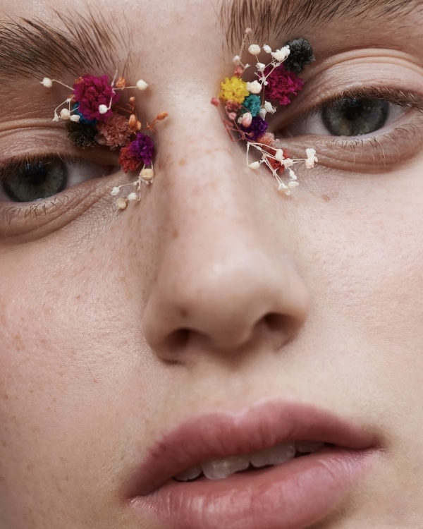 Время распускаться. Как незаезженно использовать тему цветов