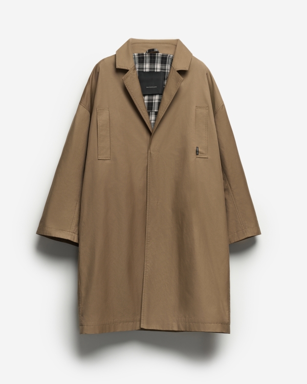 Светлая верхняя одежда на весну 2026: 30+