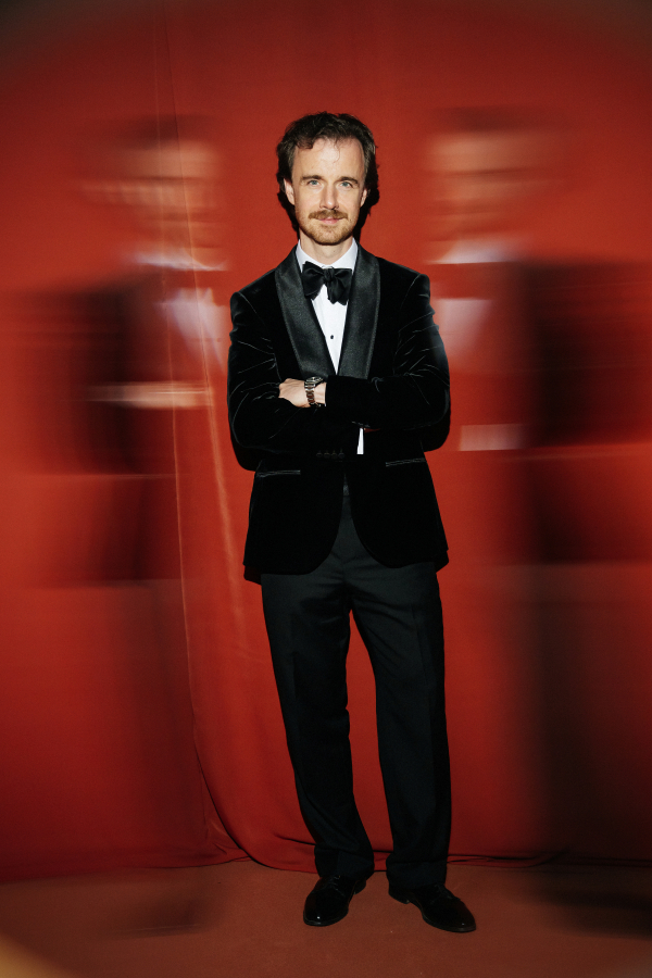 Ведущие Михаил Белянин