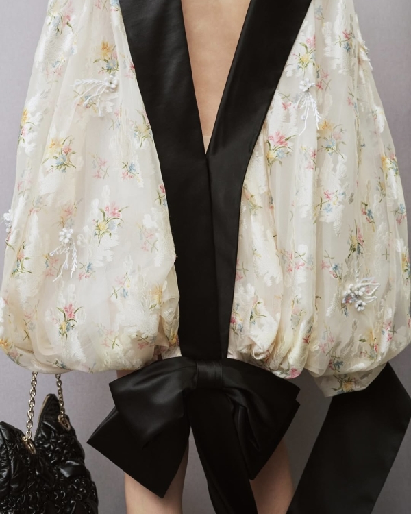 Время распускаться. Как незаезженно использовать тему цветов