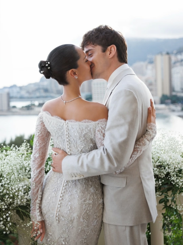 Гонщик «Формулы-1» Шарль Леклер женился