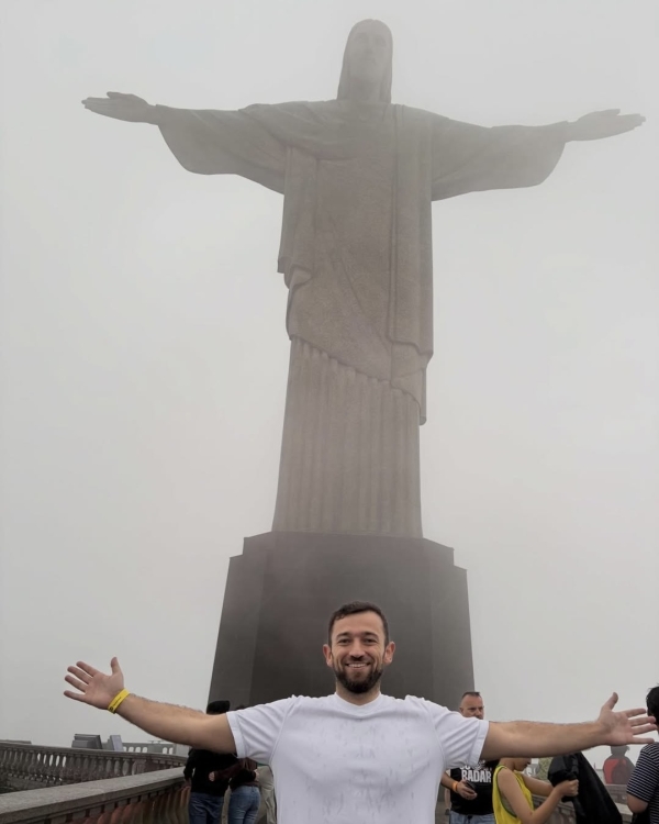 Аврора Киба встречается с племянником президента Азербайджана