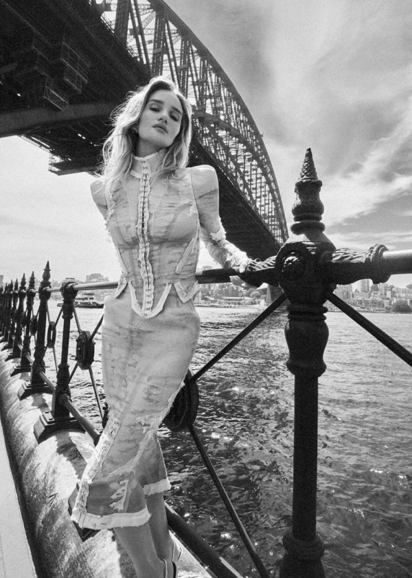 Роузи Хантингтон-Уайтли дала редкое интервью о жизни